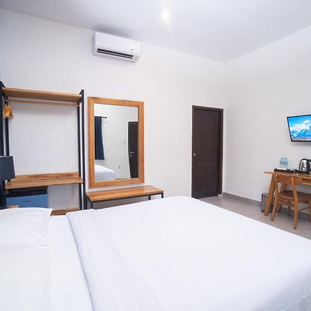 Hotel La Casa Jogja à Kejayan Extérieur photo